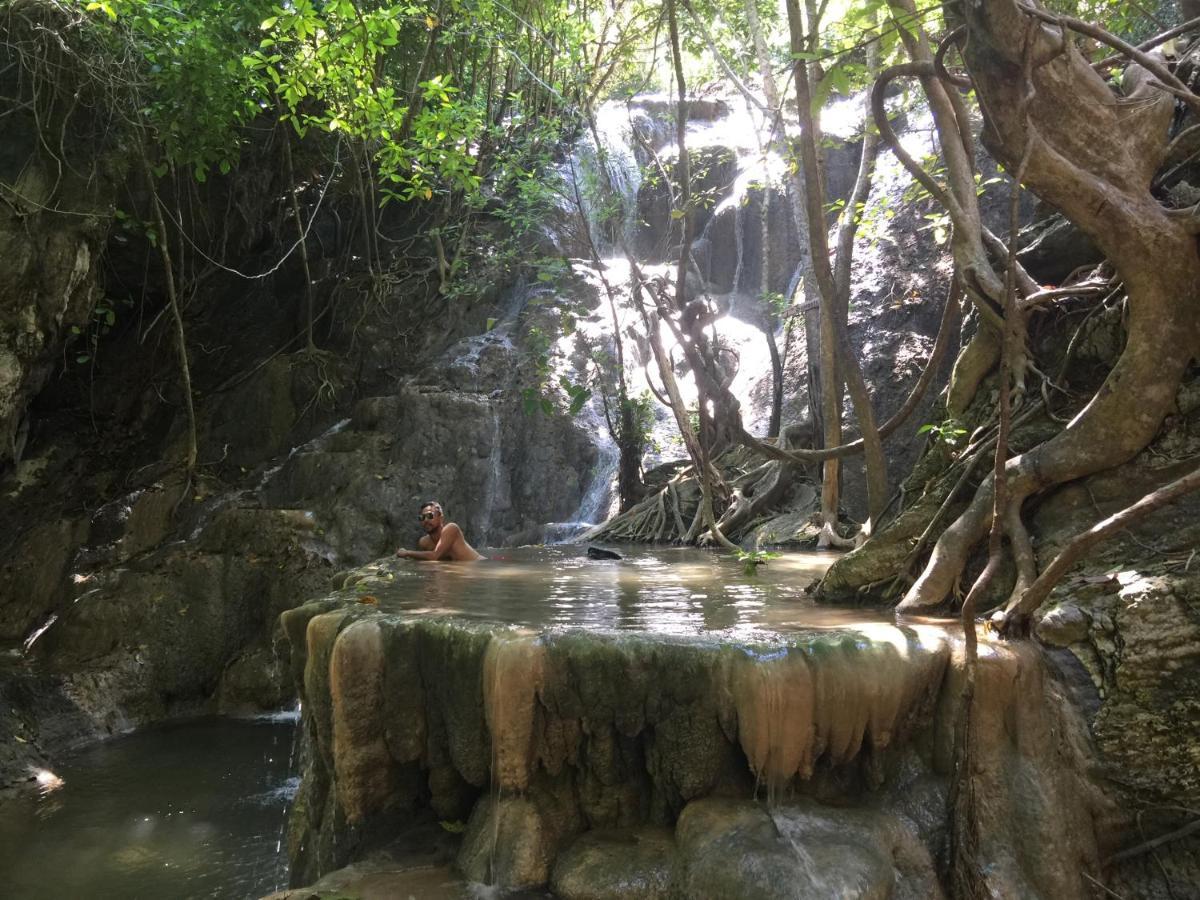 Maleo Moyo Hotel & Dive Resort Moyo Island エクステリア 写真